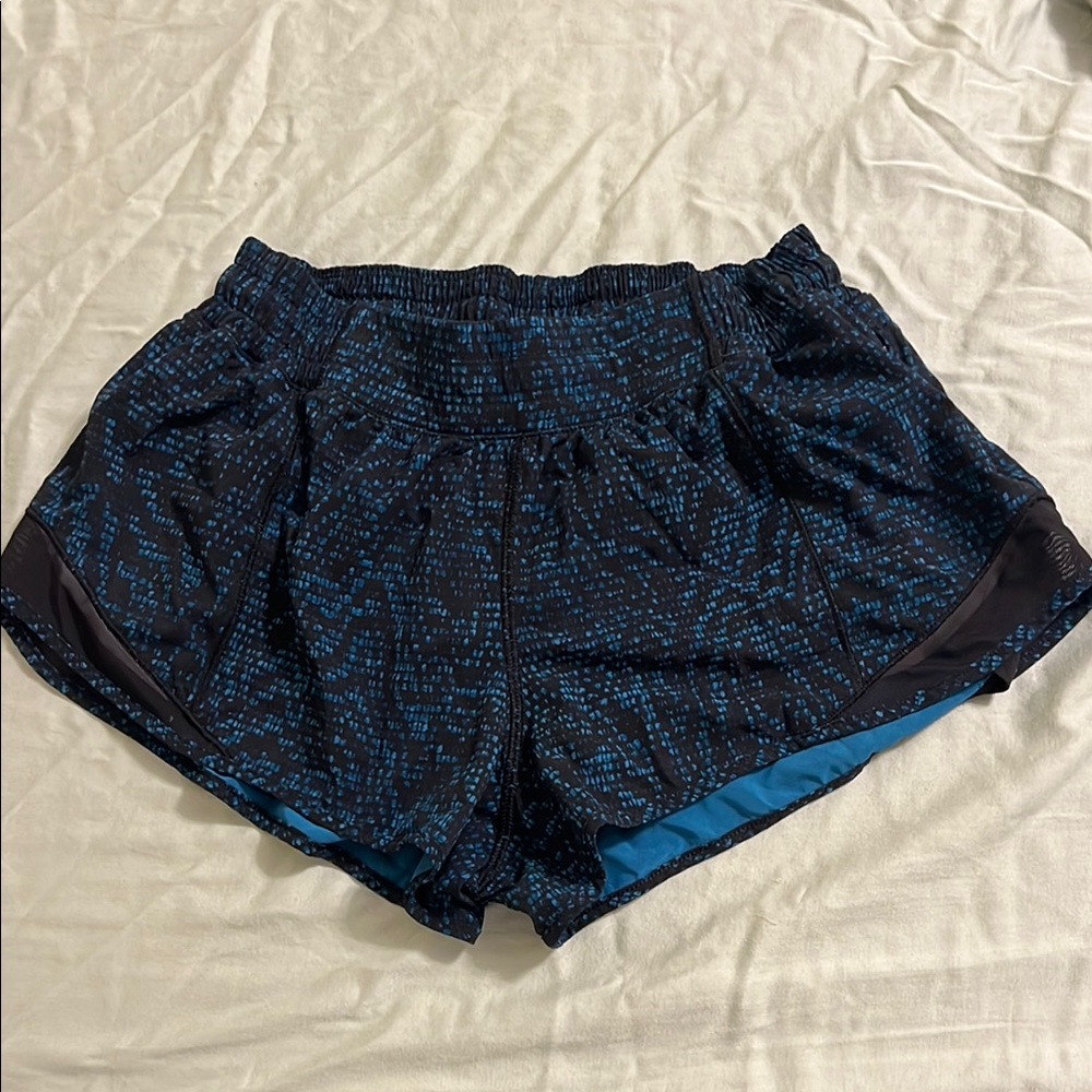 Lululemon Athletica Blue and Black Athletic Shorts Moisture-Wicking Design
